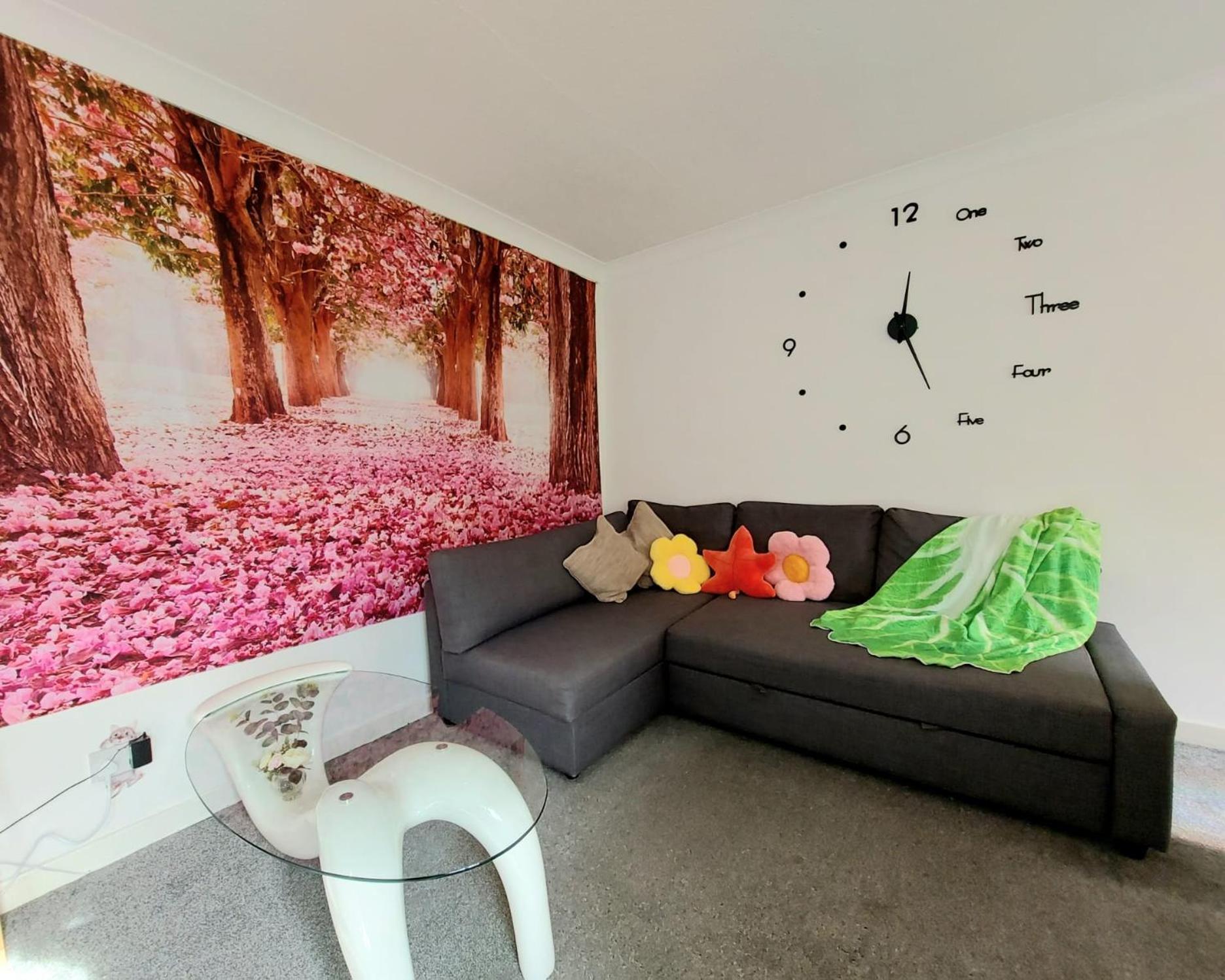 The Blossom - Largs Bagian luar foto